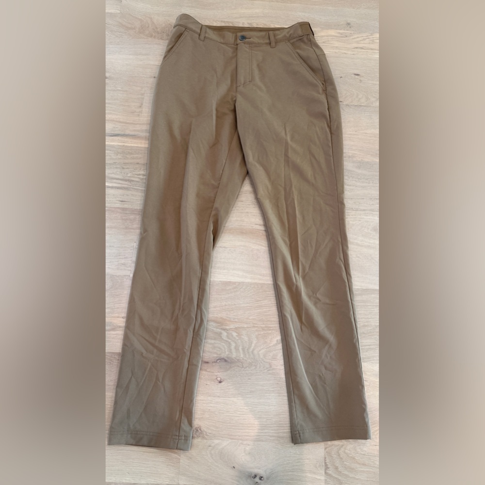 Columbia men’s active fit khaki active pants size 30x32